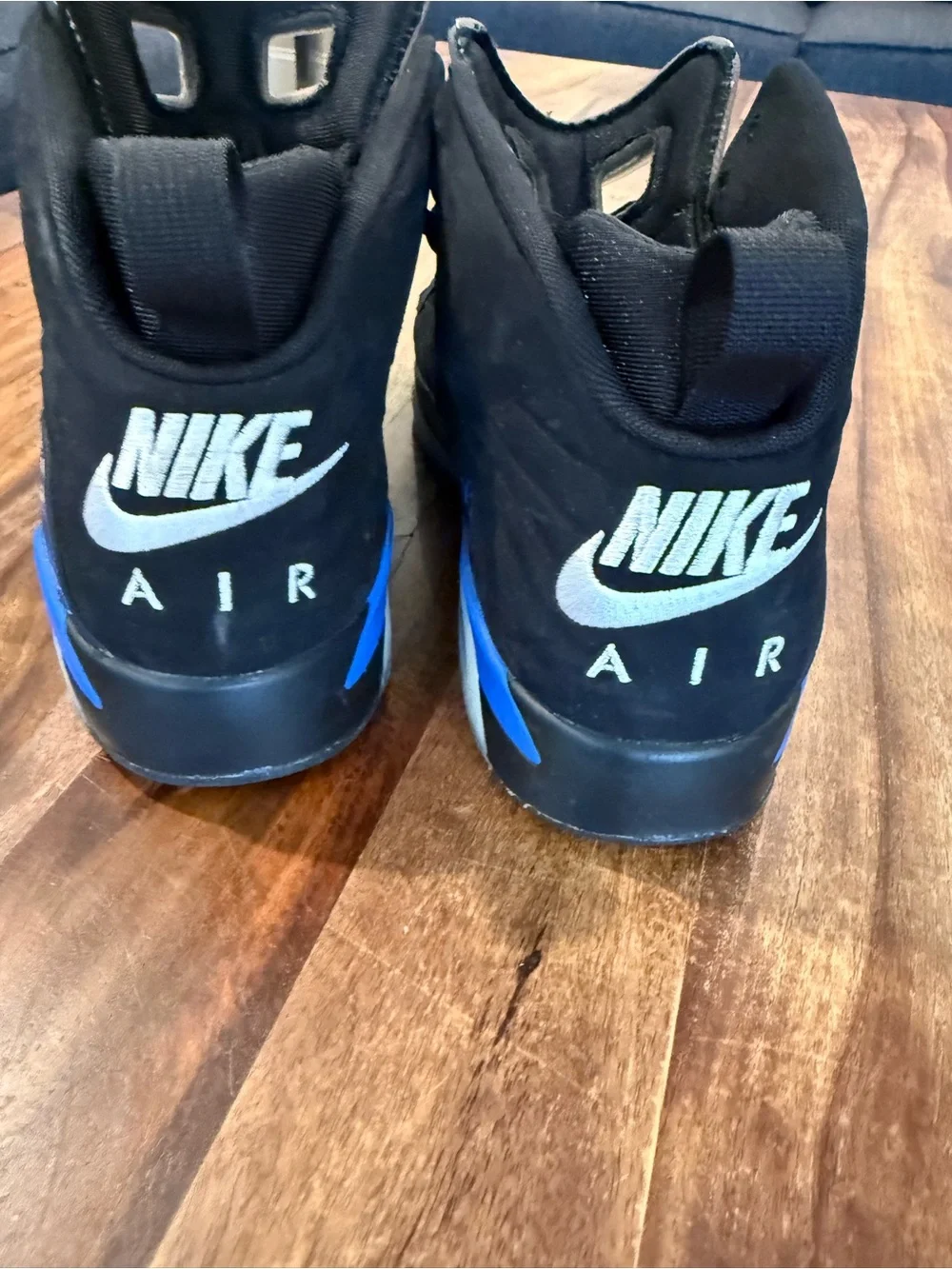 Jordan Black and Blue MVP black royal size 9 men like new